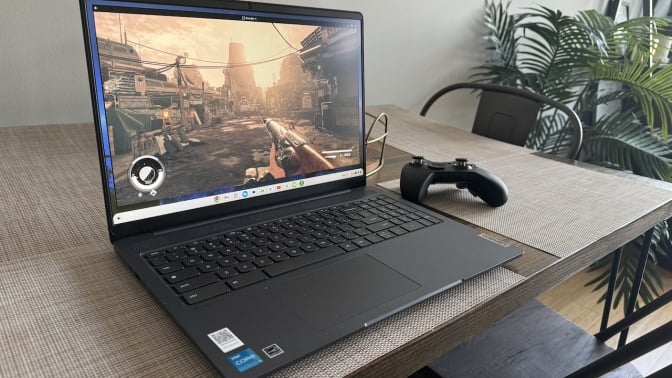 Lenovo IdeaPad Gaming Chromebook 16 cloud streaming 'Starfield'