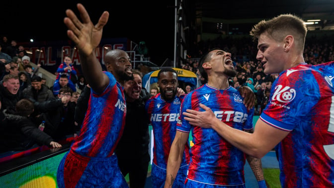 Daniel Munoz of Crystal Palace celebrates with Jean-Philippe Mateta