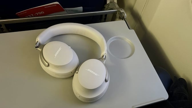 white smoke bose headphones